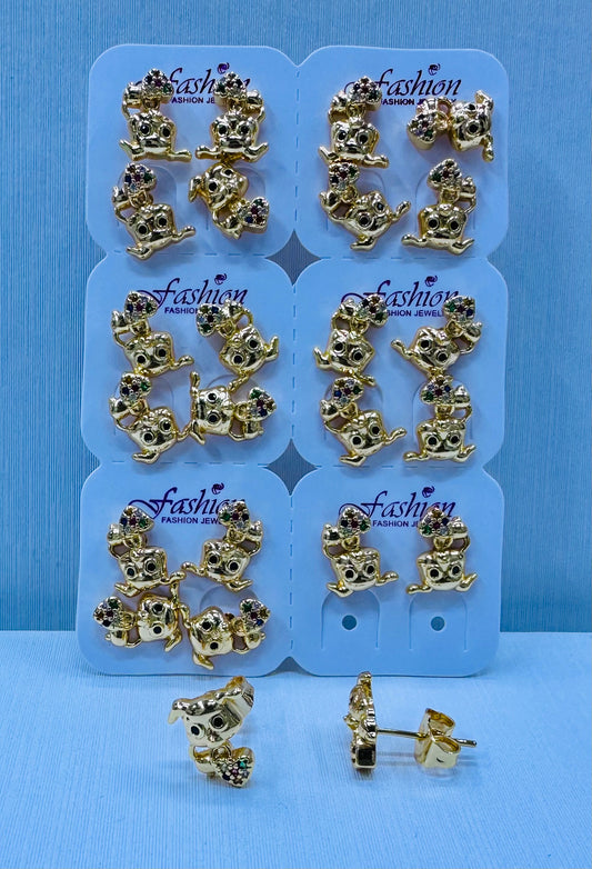 Arete bronce enchapado por 12 pares.