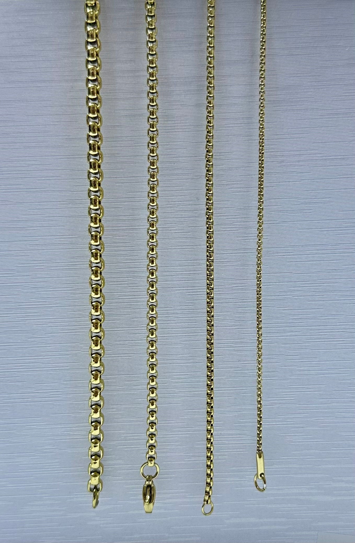 Collar de varón dorado (60 cm)