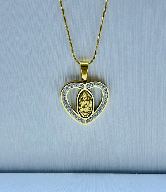 Dije Virgen de Guadalupe con piedra y barro blanco (sin cadena)