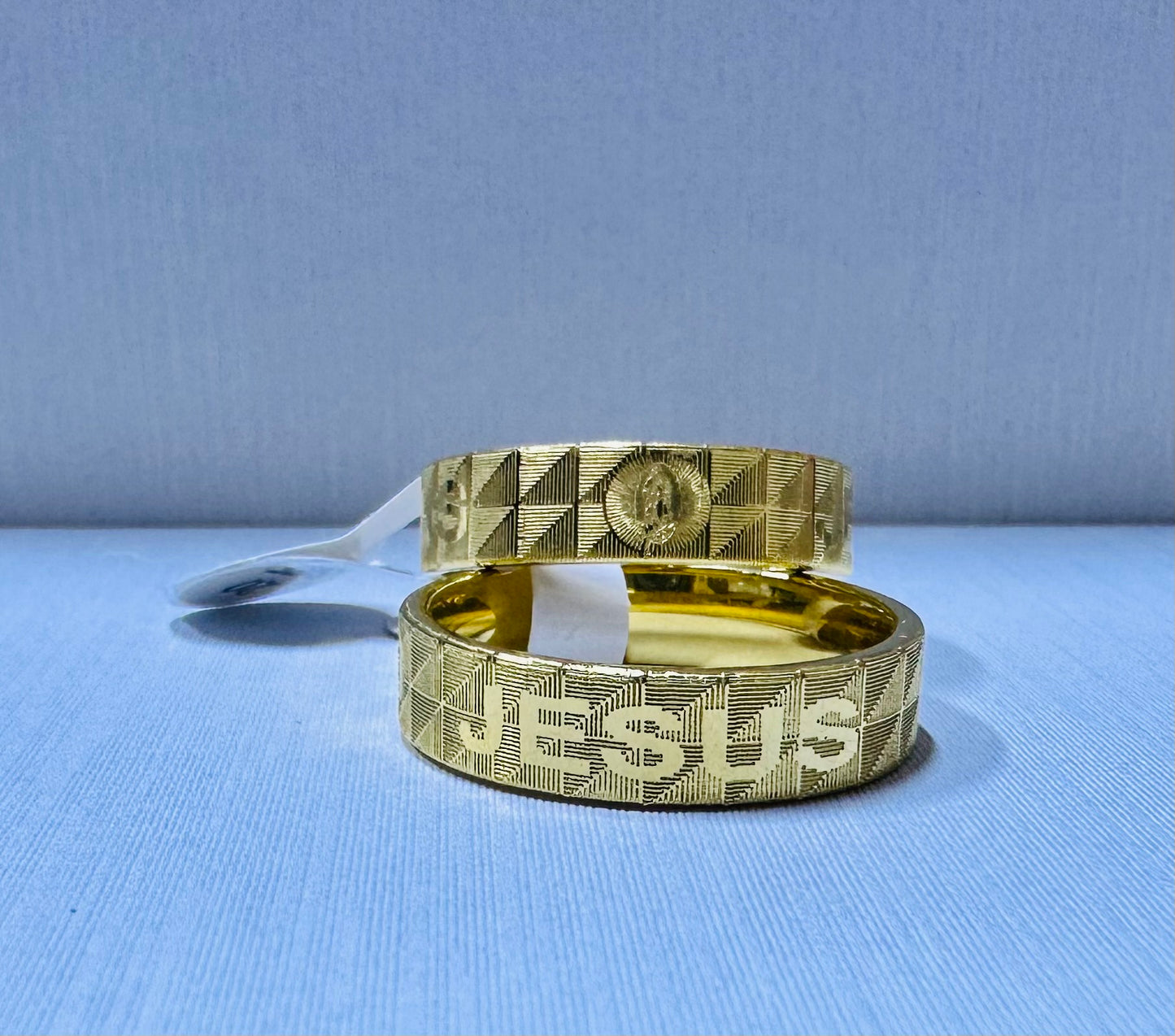 Anillo dorado Jesús (por 36 und)