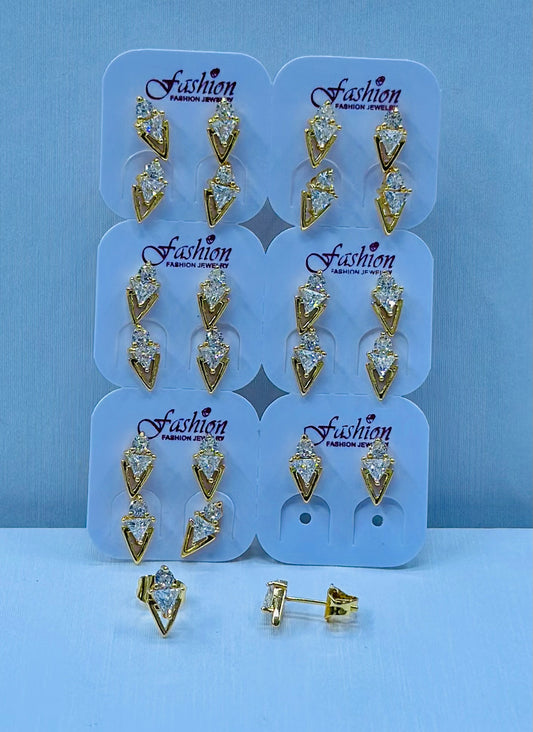 Arete bronce enchapado por 12 pares.