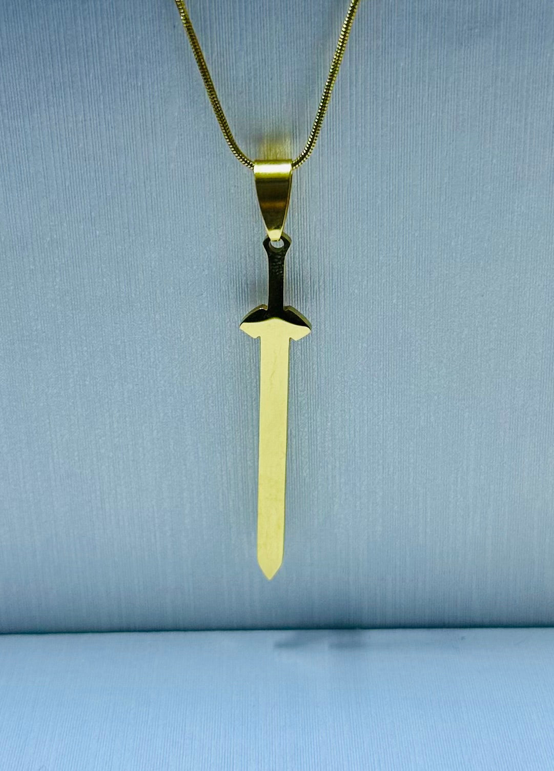 Dije espada (sin cadena)